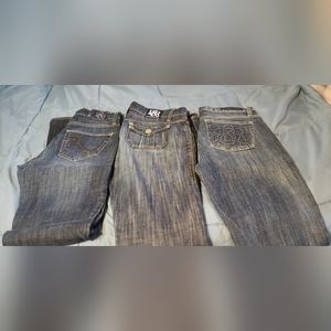 ROCK AND REPUBLIC WOMANS JEANS